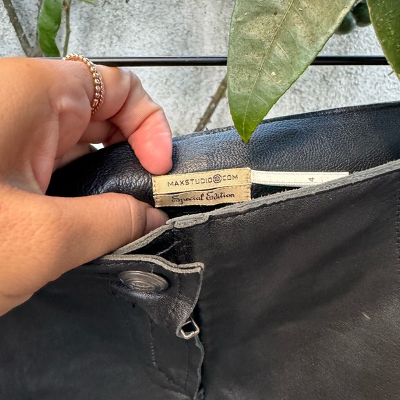 Leather mini skirt - Picture 7 of 16